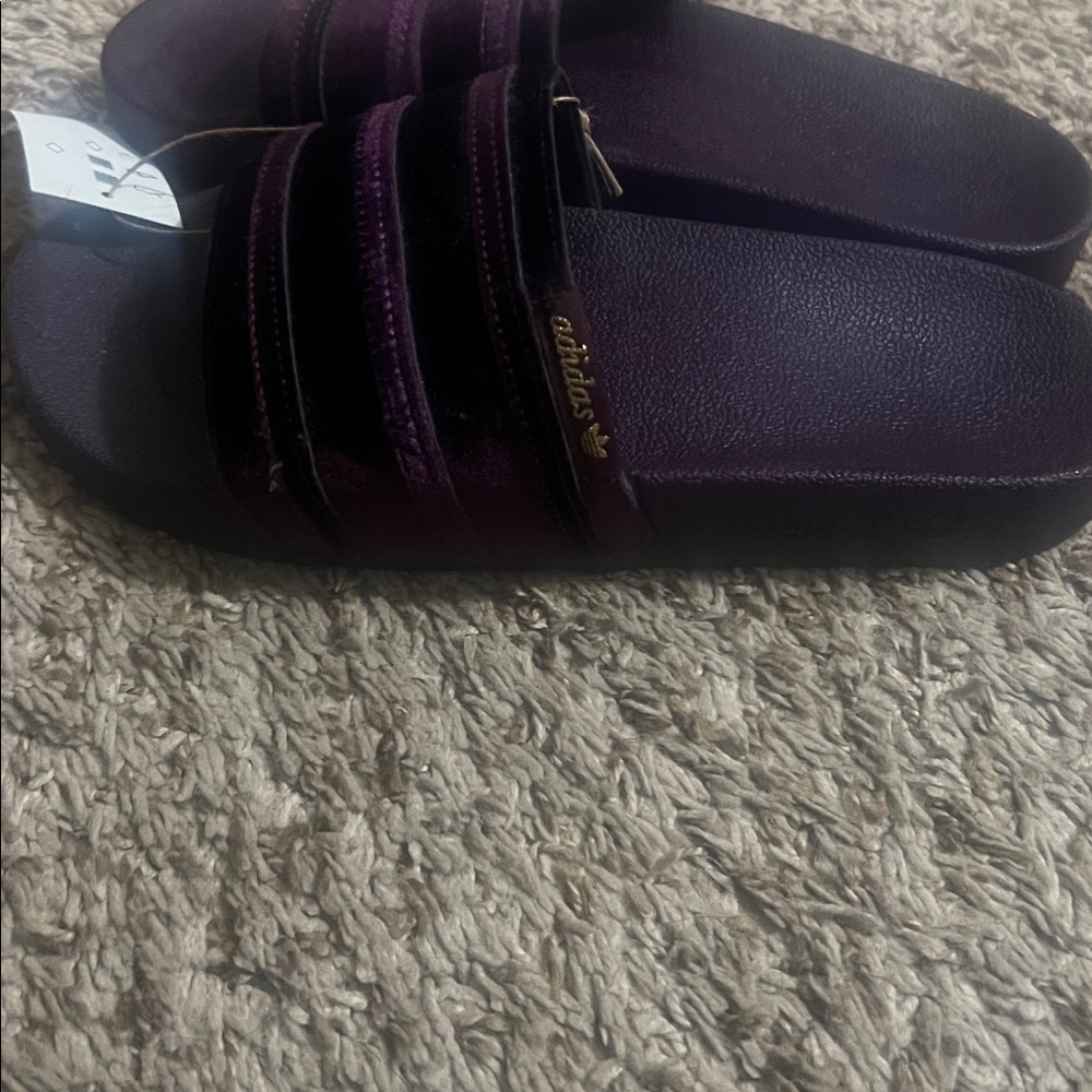 Adidas purple velvet slides - Picture 2 of 4
